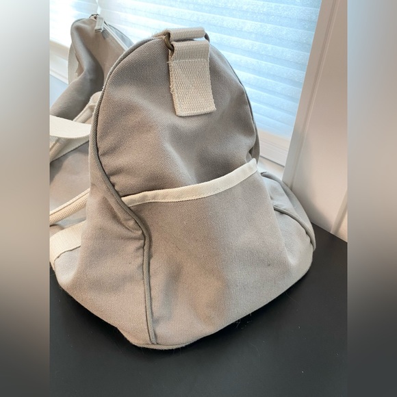 ROOTS Light Grey Weekender Bag - Picture 6 of 8